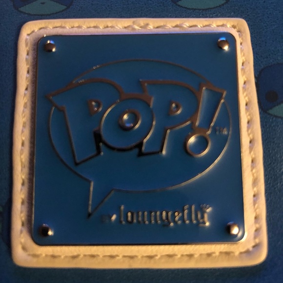 POP! by Loungefly Captain America Crossbody Purse - Picture 7 of 8